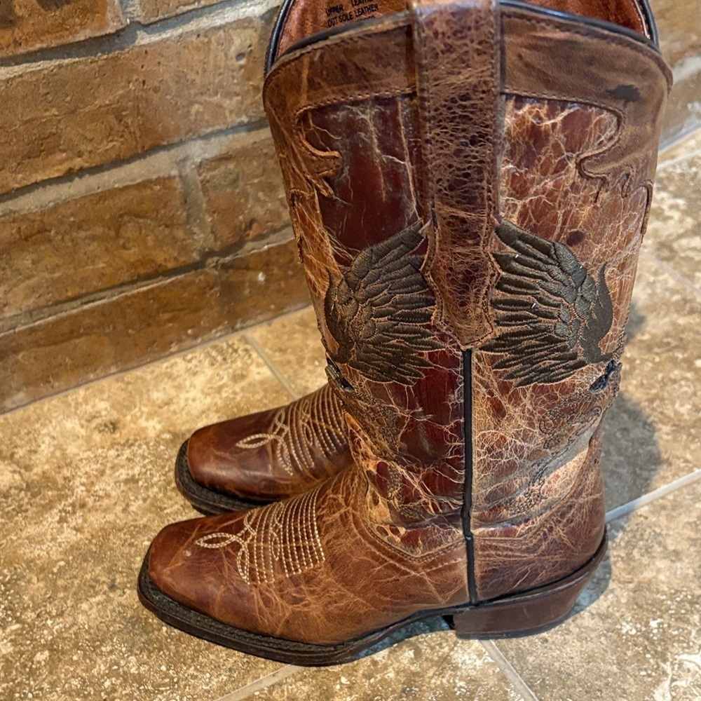 Very Volatile Brown Western Boots - Picture 7 of 16